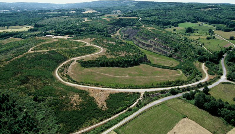 Mine à ciel ouvert réaménagée de Bellezane (Limousin) ; (copyright Orano)
